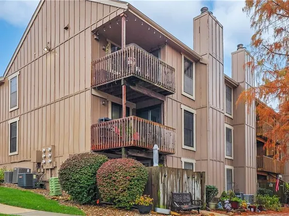 12602 W 110th Ter, Overland Park, KS 66210