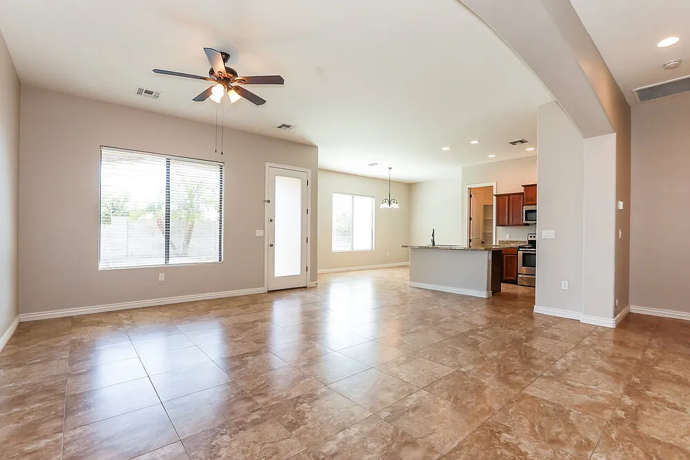 3 bed, 2.5 bath, 2151 sqft, $2,375 — Photo 3