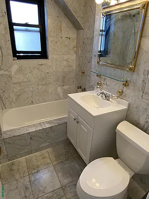 Rented by Akam Sales and Brokerage | media 16