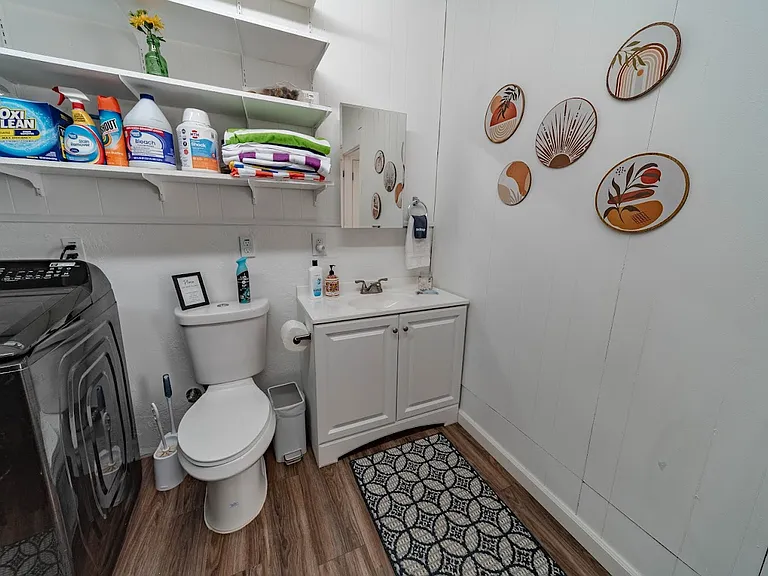 119 N 200 E — Photo 23