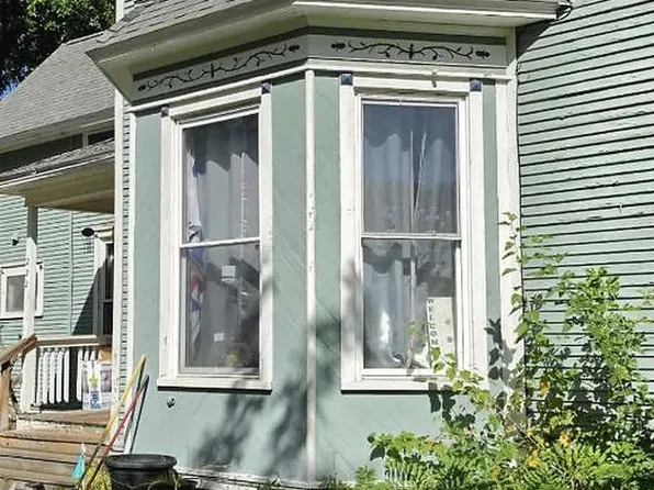221 Hanover St, Belding, MI 48809