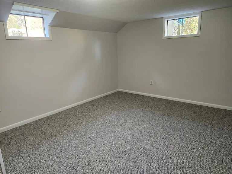 8147 N Mayfield Ln — Photo 12