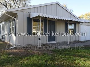 3310 Iroquois Ln, Saint Joseph, MO 64503