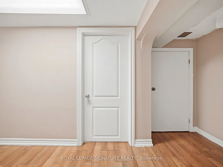 2000 Dufferin St #2 — Photo 18