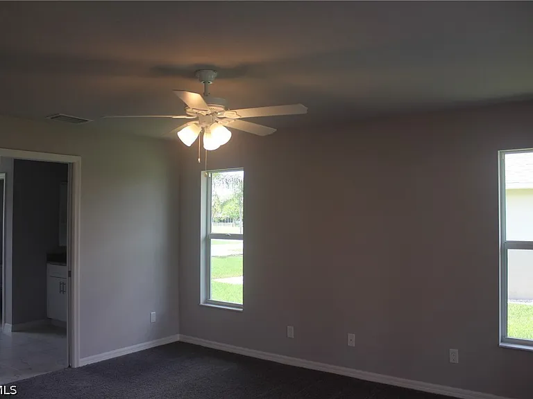 1327 SW 3rd Ave — Photo 11