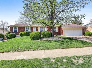 6415 Bluff Farm Dr, Saint Louis, MO 63129