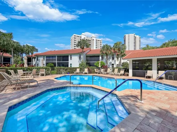 613 Serendipity Dr, Naples, FL