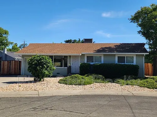 544 Laurel Dr Photo 1