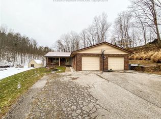 1653 White Oak Dr, Charleston, WV 25320