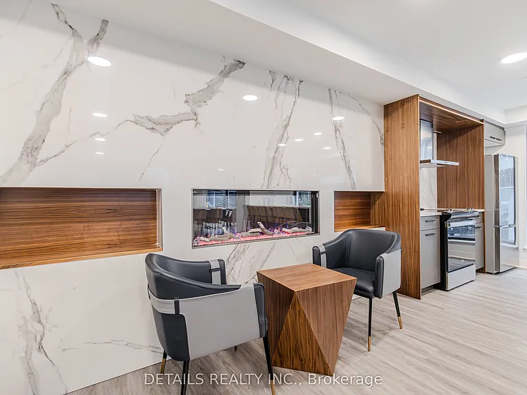 340 Queen St #1008 — Photo 21