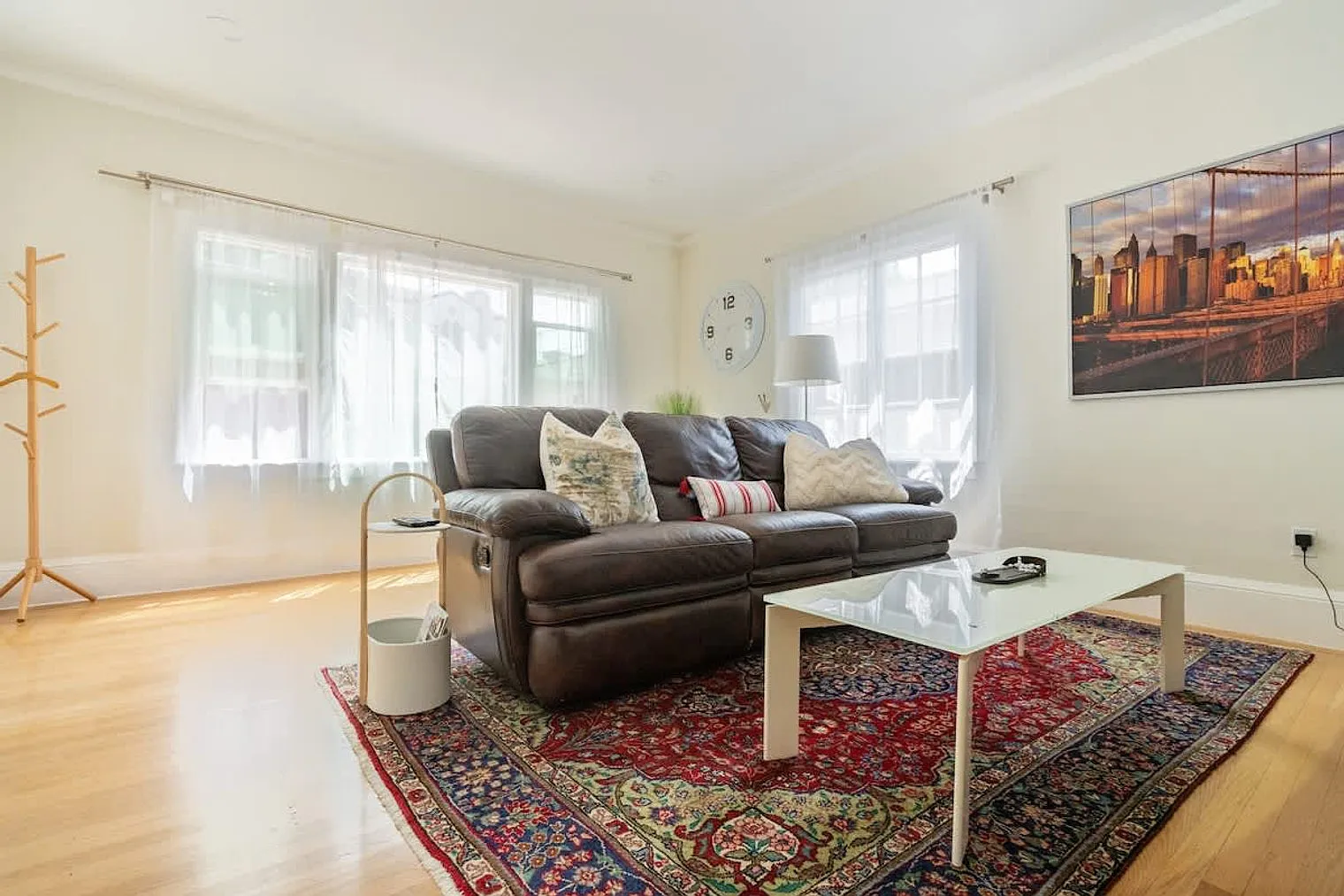 2 bed, 1.0 bath, 1097 sqft, $4,217 — Photo 4