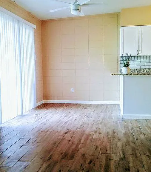 1939 E Missouri Ave #15 — Photo 19