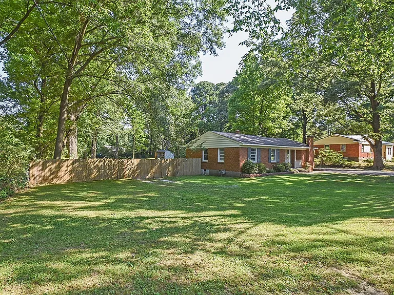 5360 Blackwell St — Photo 2