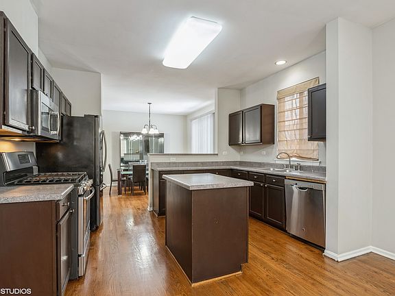 4th image of 1448 Woodbury Cir