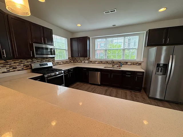 1668 Avalene Way — Photo 5