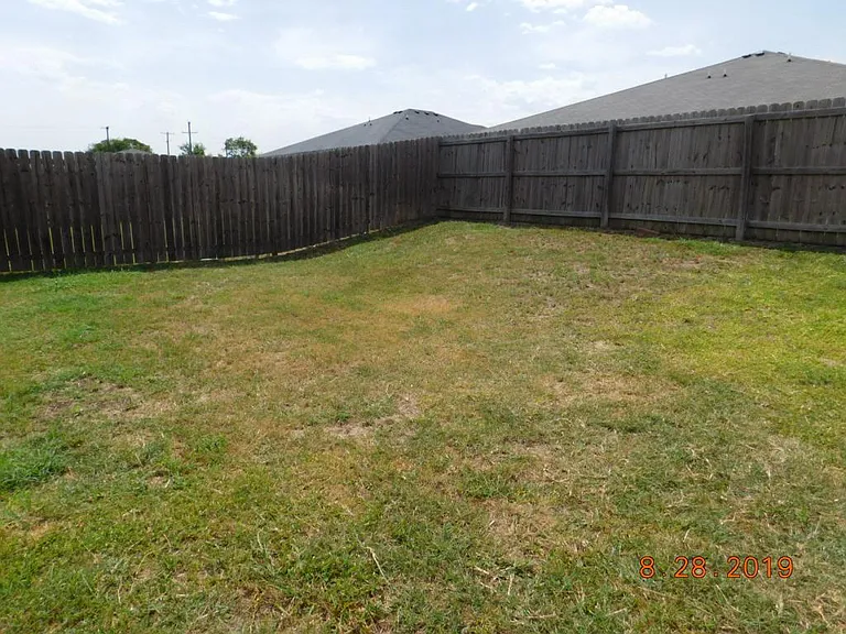 1202 Cavalry Ln #B — Photo 30
