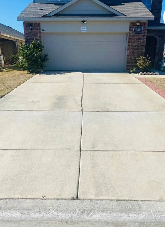 3 bed, 2.5 bath, 1795 sqft, $2,300 — Photo 1
