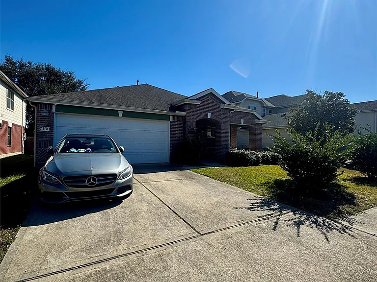7130 Liberty Creek Trl — Photo 2