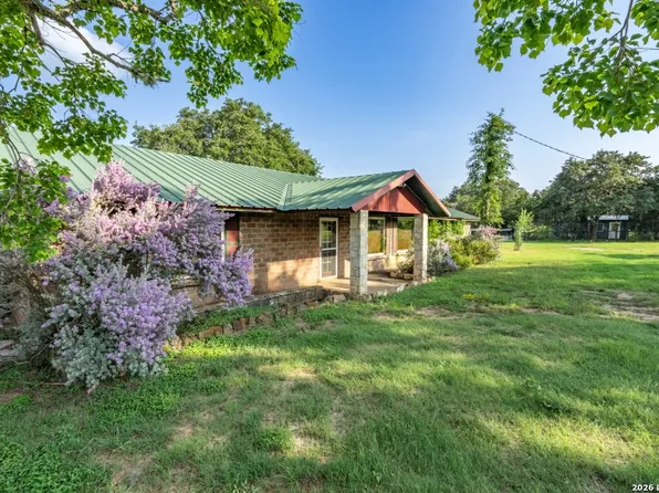 984 County Road 357, Utopia, TX 78884