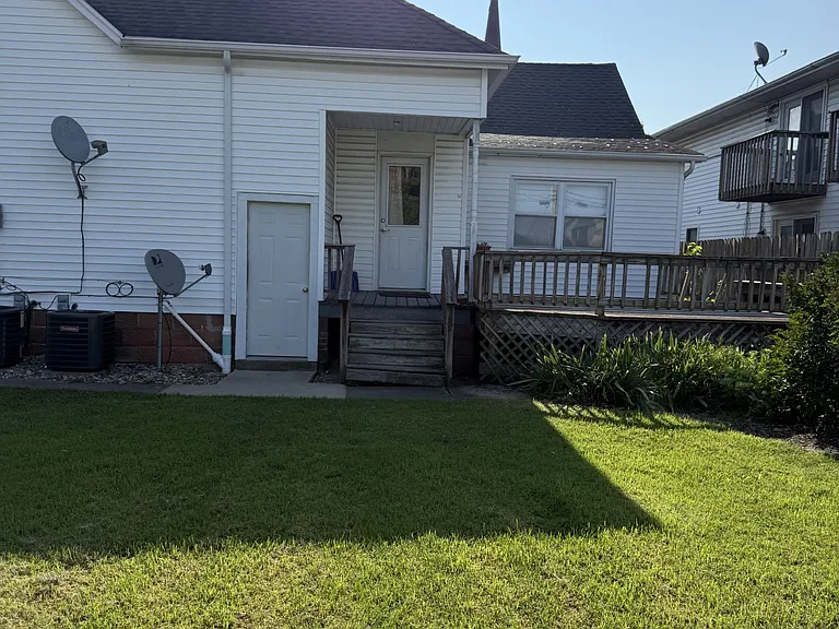 403 & 405 N 4th St #403 — Photo 12