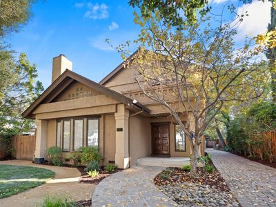 90 Walnut Ave, Atherton, CA, 94027