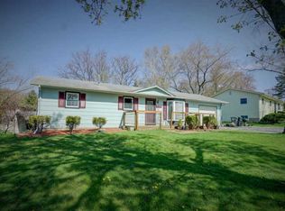 607 Terrace Rd, Deerfield, WI 53531