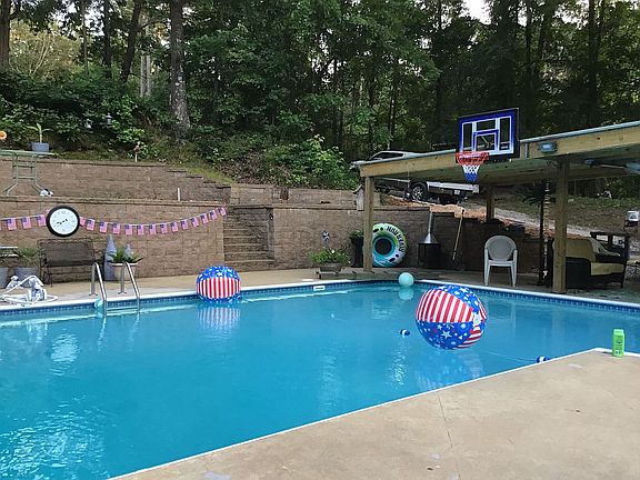 5th image of 121 Deer Run S