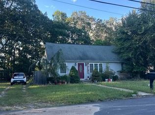 463 Shady Ln, Howell, NJ 07731