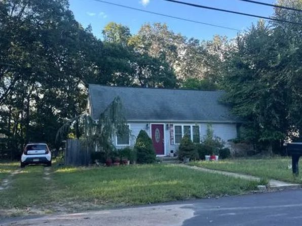 463 Shady Ln, Howell, NJ 07731