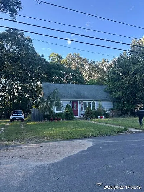 463 Shady Ln photo 1