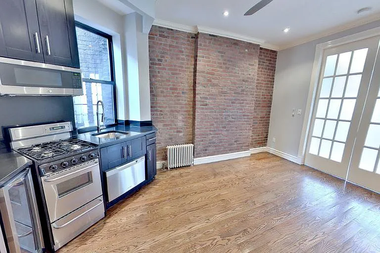42 Avenue B #3 — Photo 4