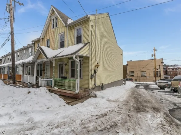 12 Brainard St, Phillipsburg Town, NJ 08865