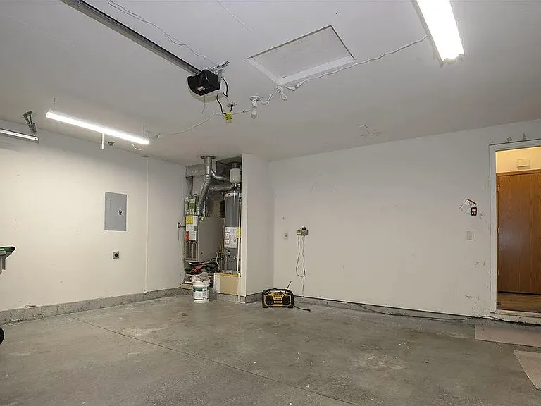 104 N Vinson St #1 — Photo 6