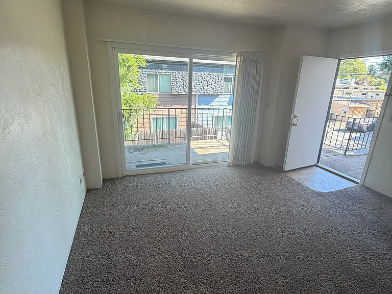1455 High St #7 — Photo 7