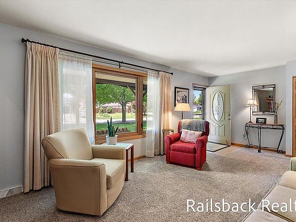5th image of 6584 Wahlfield Ave NW