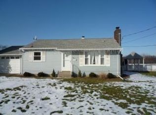137 Eldredge Dr, Vestal, NY 13850