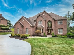 613 Toftree Dr, Cranberry Township, PA 16066