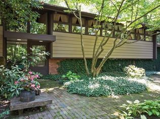 3311 Wallace Dr, New Castle, PA 16105