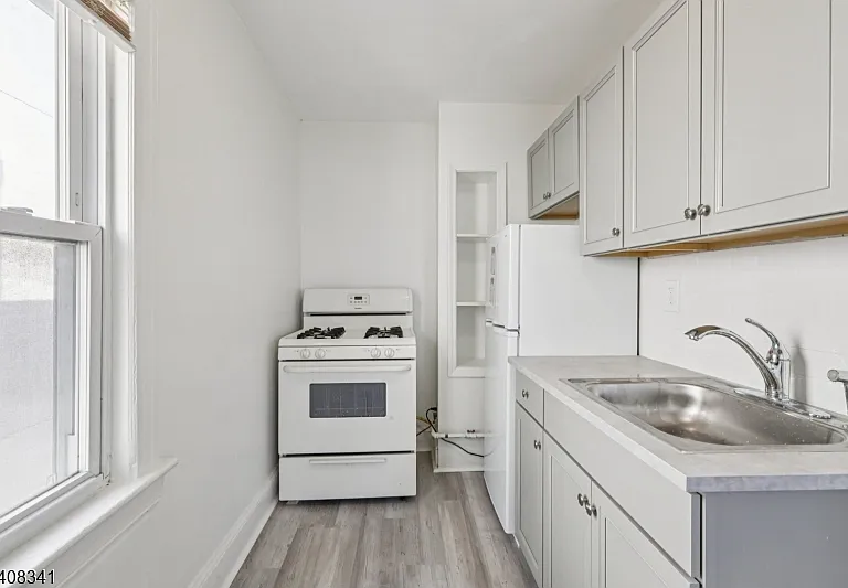66 N Washington Ave #1 — Photo 6