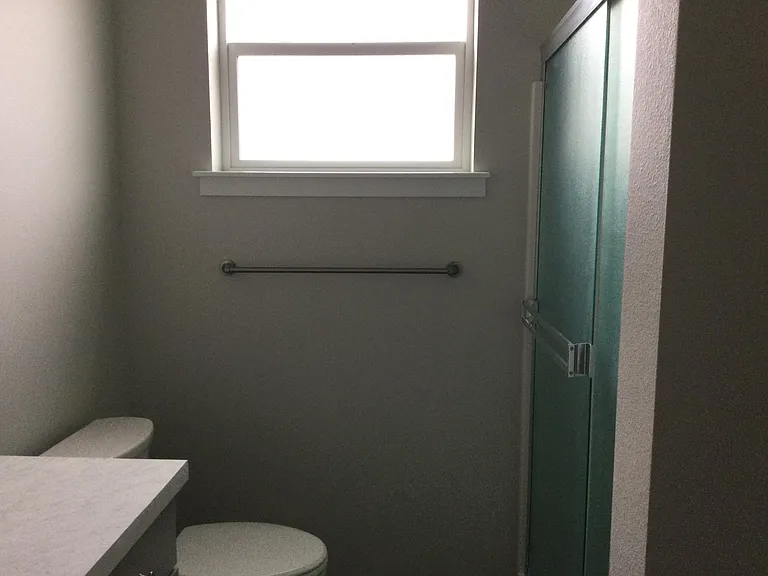 5621 Remington Dr — Photo 8