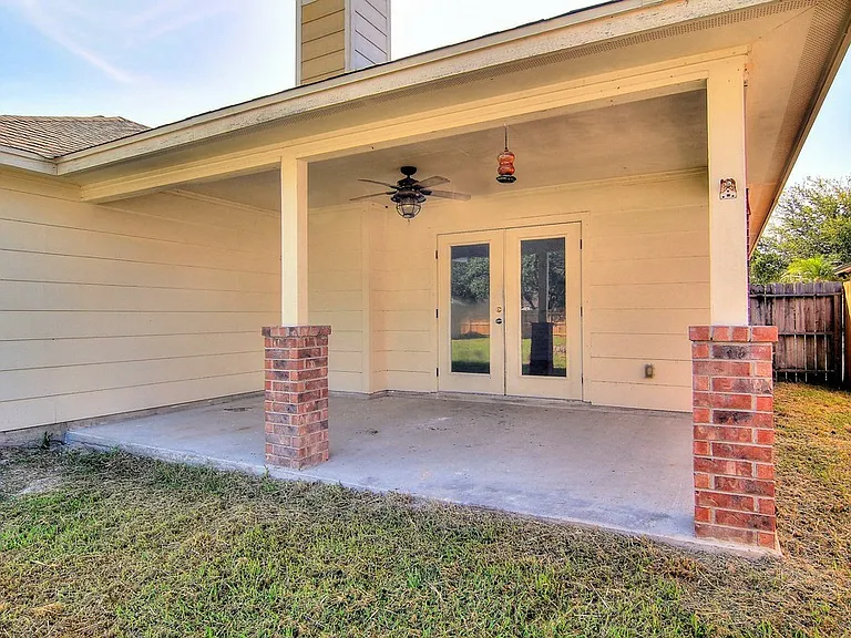 2418 Handlin Dr — Photo 18