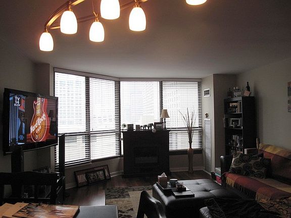 3rd image of 405 N Wabash Ave Unit 614