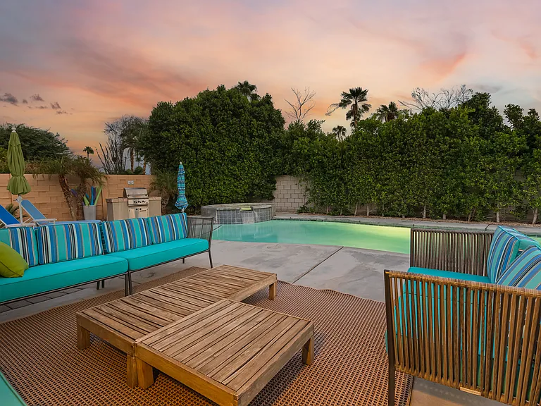 2197 E Belding Dr — Photo 42