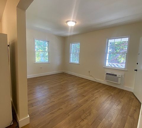 2nd image of 1009 Flagler Ave #4