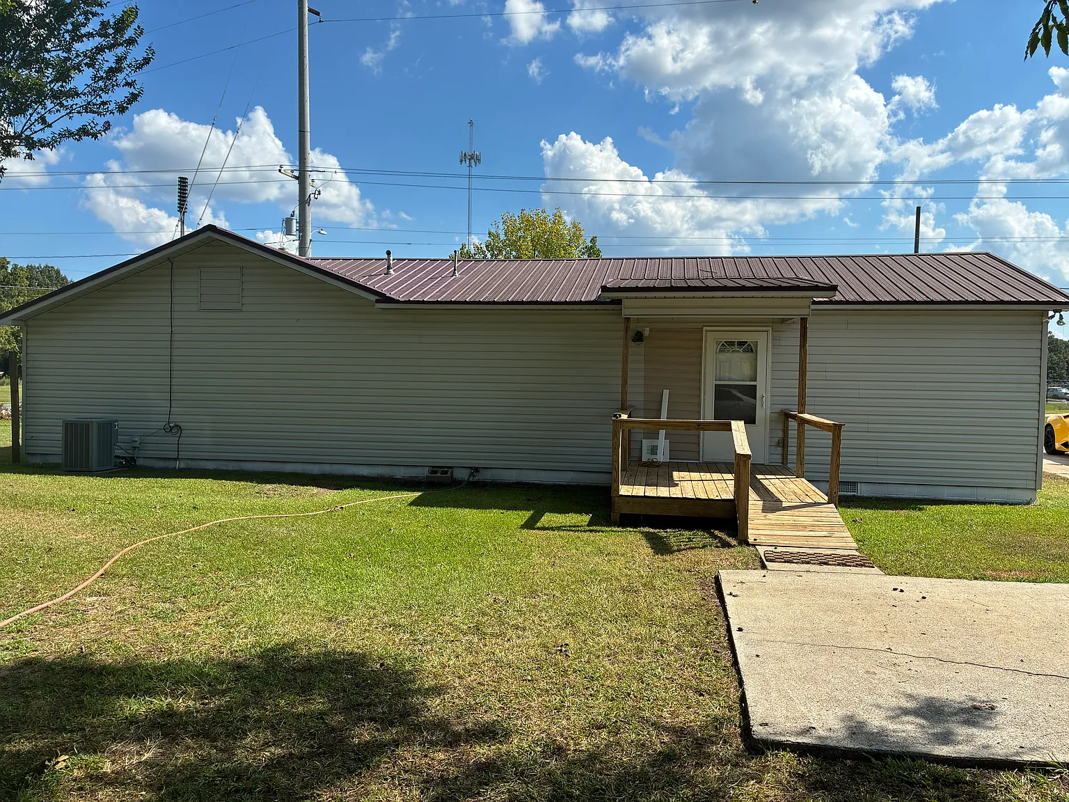 2 bed, 1330 sqft, $1,200 — Photo 2