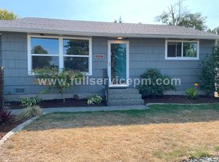 2421 SW 106th St, Seattle, WA 98146