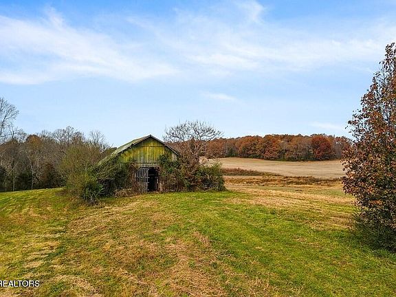 2nd image of Old Kentucky Rd