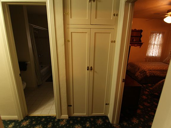 5th image of 3235 Dorchester Ave