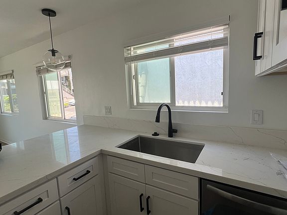 5th image of 33856 Alcazar Dr APT B