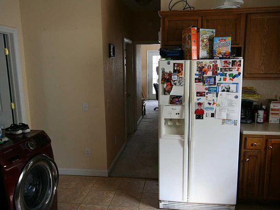 5th image of 211 N Moffet Ave